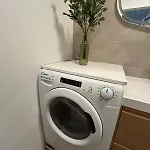 Unlock - Renovated With Elevator And Balcony Free Parking 公寓 泰昂维