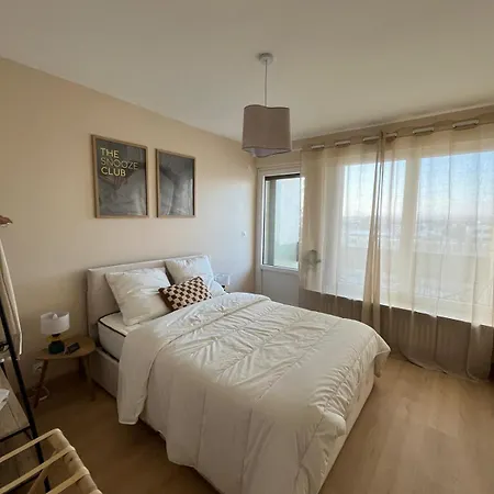 Apartmán Unlock - Renovated With Elevator And Balcony Free Parking *