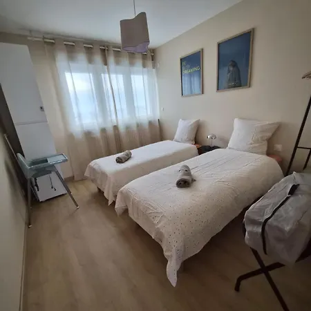 Unlock - Renovated With Elevator And Balcony Free Parking Apartament