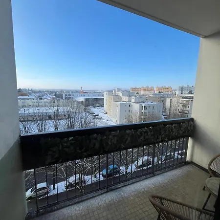 Unlock - Renovated With Elevator And Balcony Free Parking Apartament Thionville