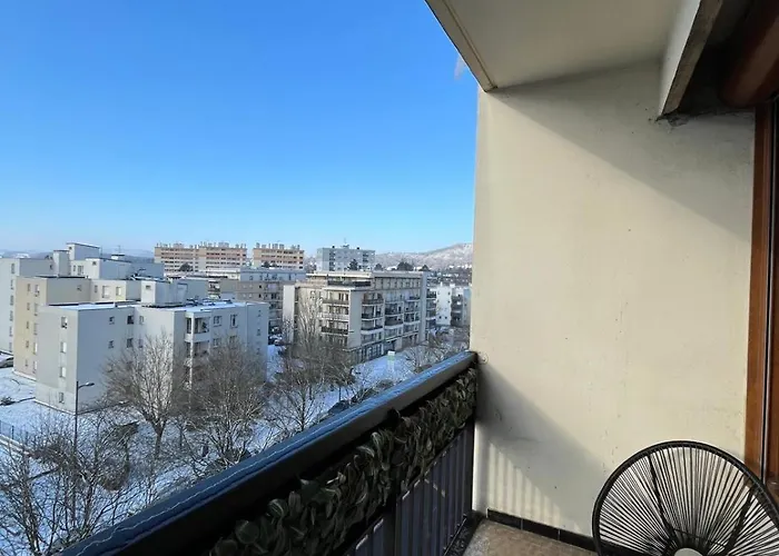 Apartmán Unlock - Renovated With Elevator And Balcony Free Parking *